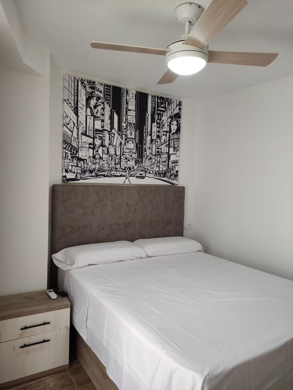 SOLYMAR PONIENTE Apartamento Recién Reformado A 3 min de Playa Poniente y del Centro Parking Opcional Benidorm Esterno foto